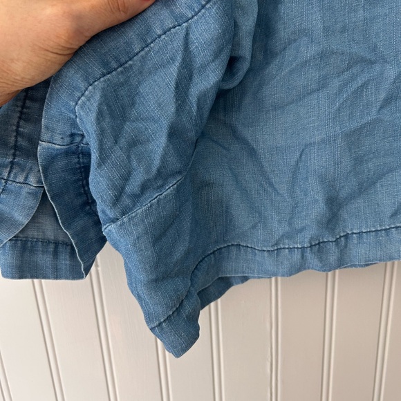💙 LOFT Blue Chambray Relaxed Fit Shorts – Size 12 - Picture 6 of 7